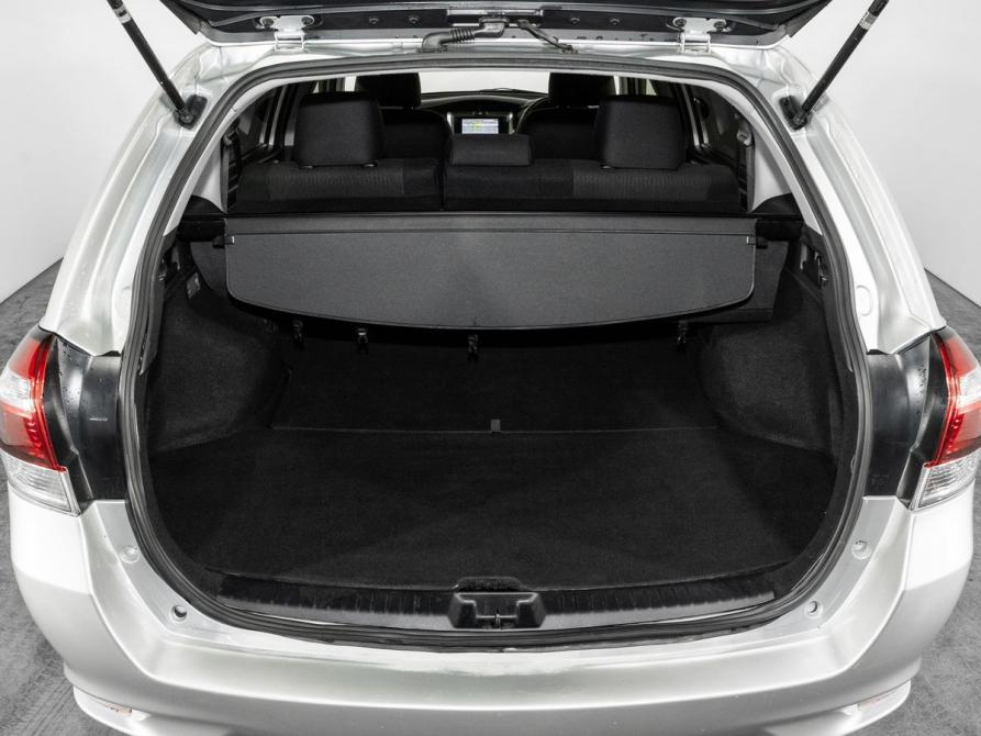 Toyota Corolla XI (E160 E170 E180) Рестайлинг 1 Иркутск  - изображение 17