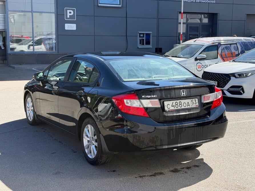 Honda Civic IX Санкт-Петербург  - изображение 3