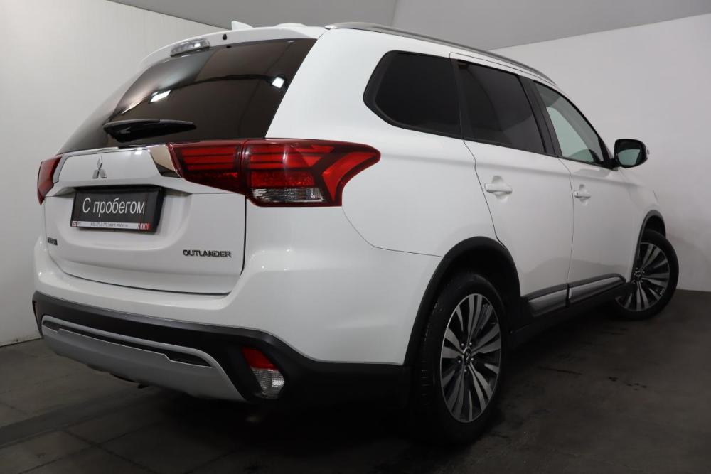 Mitsubishi Outlander III Рестайлинг 3 Санкт-Петербург  - изображение 6