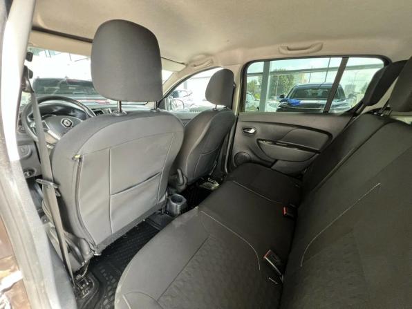 Renault Sandero II Рестайлинг с пробегом 2018 года, цена 845 000 рублей, 220012 км, хэтчбек, Автокод Объявления