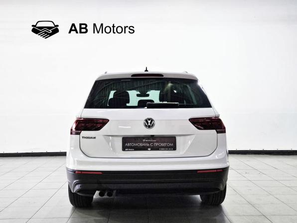 Volkswagen Tiguan II с пробегом 2019 года, цена 2 680 000 рублей, 61497 км, внедорожник, Автокод Объявления