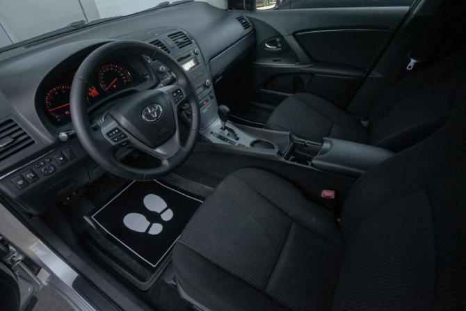 Toyota Avensis III с пробегом 2010 года, цена 1 145 000 рублей, 161000 км, седан, Автокод Объявления