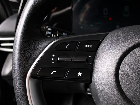 Hyundai Elantra VII (CN7) Рестайлинг с пробегом 2023 года, цена 2 210 000 рублей, 24638 км, седан, Автокод Объявления