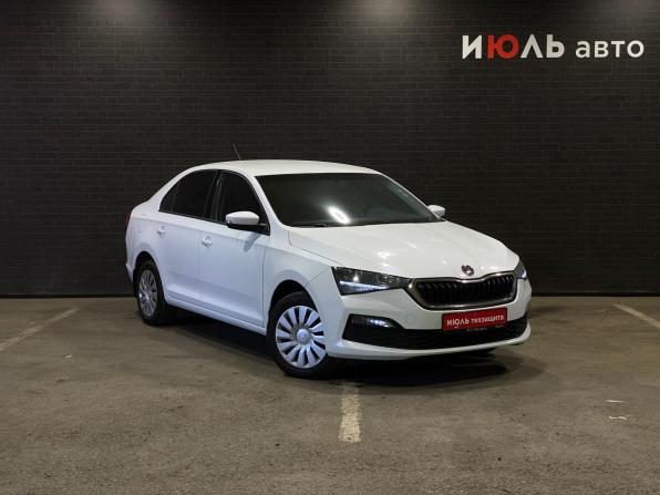 Skoda Rapid II с пробегом 2021 года, цена 1 349 000 рублей, 93070 км, лифтбек, Автокод Объявления