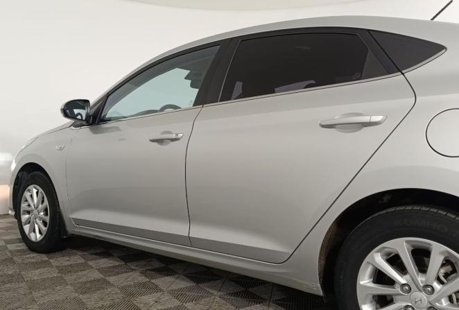 Hyundai Solaris II Рестайлинг с пробегом 2021 года, цена 1 700 000 рублей, 74423 км, седан, Автокод Объявления