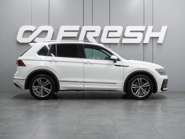 Volkswagen Tiguan II с пробегом 2019 года, цена 2 480 000 рублей, 211480 км, внедорожник, Автокод Объявления