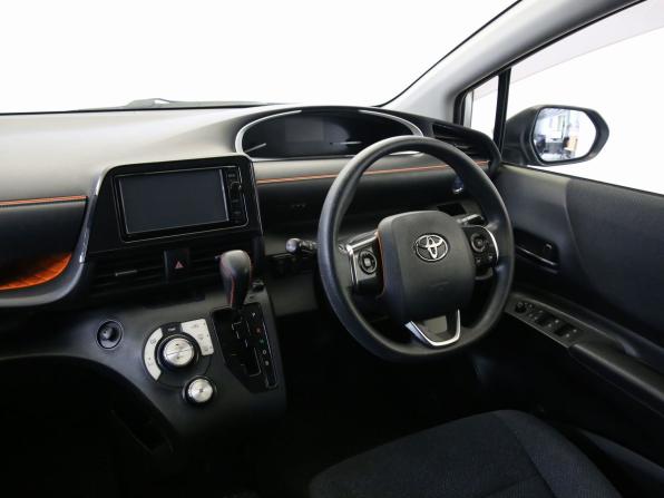 Toyota Sienta II с пробегом 2015 года, цена 1 250 000 рублей, 160050 км, компактвэн, Автокод Объявления