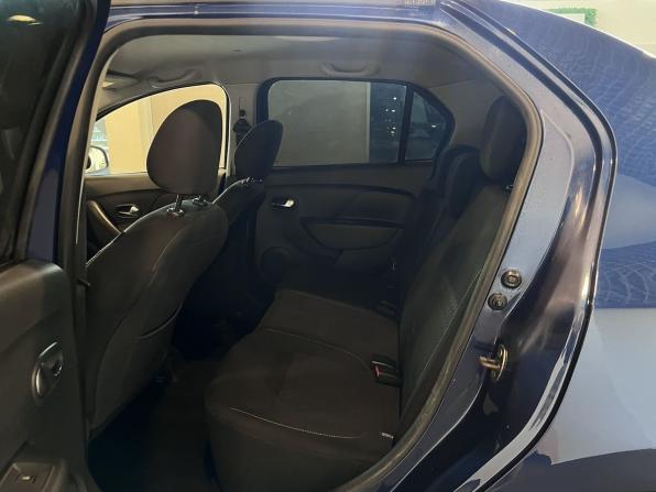 Renault Logan II с пробегом 2015 года, цена 470 000 рублей, 293550 км, седан, Автокод Объявления