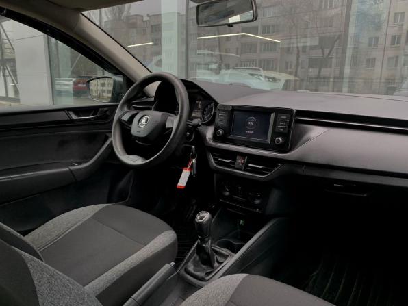 Skoda Rapid II с пробегом 2021 года, цена 890 000 рублей, 354354 км, лифтбек, Автокод Объявления