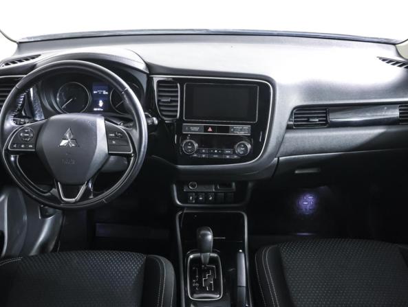 Mitsubishi Outlander III Рестайлинг 3 с пробегом 2019 года, цена 2 190 000 рублей, 89110 км, внедорожник, Автокод Объявления