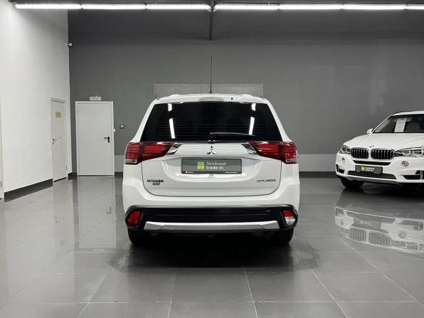 Mitsubishi Outlander III Рестайлинг 2 с пробегом 2016 года, цена 1 580 000 рублей, 140255 км, внедорожник, Автокод Объявления