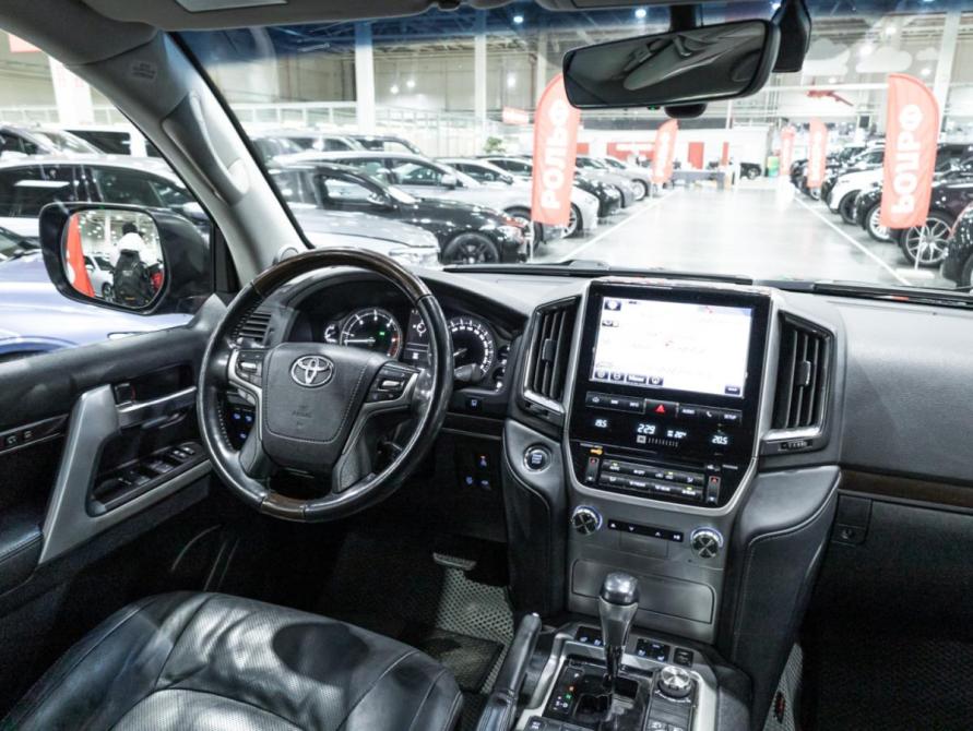 Toyota Land Cruiser 200 Series Рестайлинг 2 Санкт-Петербург  - изображение 16