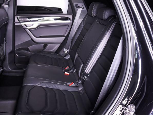 Volkswagen Touareg III с пробегом 2019 года, цена 4 100 000 рублей, 137197 км, внедорожник, Автокод Объявления