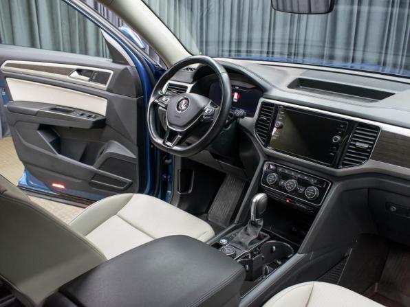 Volkswagen Teramont I с пробегом 2018 года, цена 3 949 000 рублей, 98860 км, внедорожник, Автокод Объявления
