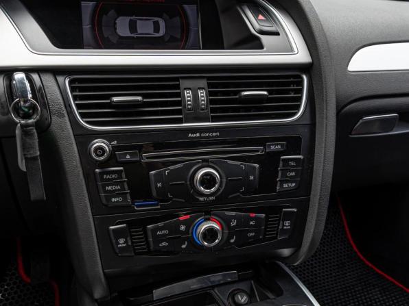 Audi A4 IV (B8) Рестайлинг с пробегом 2012 года, цена 1 280 000 рублей, 247870 км, седан, Автокод Объявления