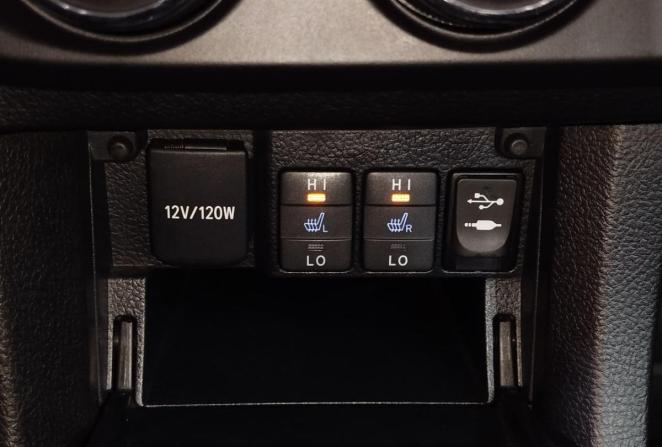 Toyota Corolla XI (E160 E170 E180) с пробегом 2014 года, цена 1 390 000 рублей, 131176 км, седан, Автокод Объявления