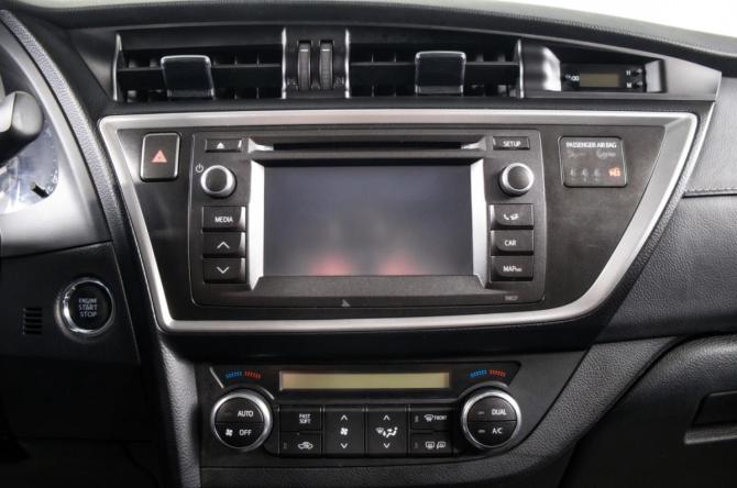 Toyota Auris II с пробегом 2013 года, цена 1 259 000 рублей, 150256 км, хэтчбек, Автокод Объявления