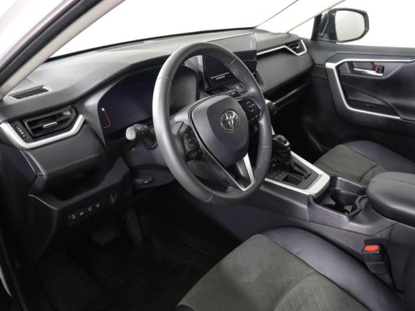 Toyota RAV4 V (XA50) с пробегом 2023 года, цена 3 947 000 рублей, 30000 км, внедорожник, Автокод Объявления