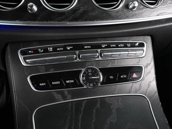 Mercedes-Benz E-Класс V (W213 S213 C238) с пробегом 2018 года, цена 3 299 000 рублей, 135049 км, седан, Автокод Объявления