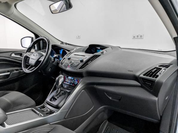 Ford Kuga II Рестайлинг с пробегом 2017 года, цена 1 490 000 рублей, 172633 км, внедорожник, Автокод Объявления