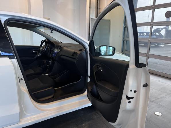 Volkswagen Polo V с пробегом 2013 года, цена 700 000 рублей, 233050 км, седан, Автокод Объявления