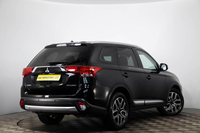 Mitsubishi Outlander III Рестайлинг 2 с пробегом 2016 года, цена 1 999 000 рублей, 149000 км, внедорожник, Автокод Объявления