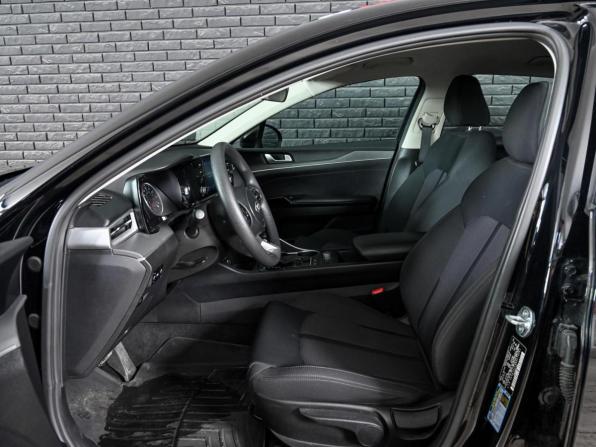 Kia K5 III с пробегом 2021 года, цена 2 500 000 рублей, 64025 км, седан, Автокод Объявления