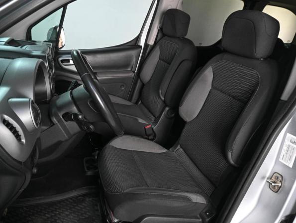 Peugeot Partner II Рестайлинг 2 с пробегом 2016 года, цена 1 349 000 рублей, 165793 км, компактвэн, Автокод Объявления