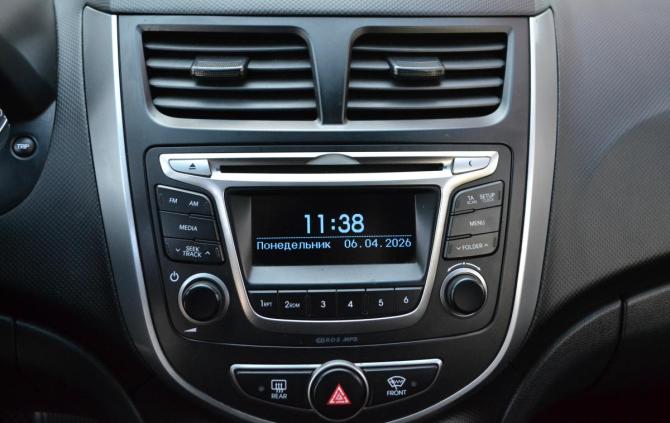Hyundai Solaris I Рестайлинг с пробегом 2016 года, цена 995 000 рублей, 123628 км, седан, Автокод Объявления