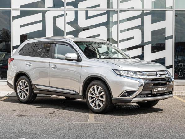 Mitsubishi Outlander III Рестайлинг 2 с пробегом 2015 года, цена 1 550 000 рублей, 151884 км, внедорожник, Автокод Объявления
