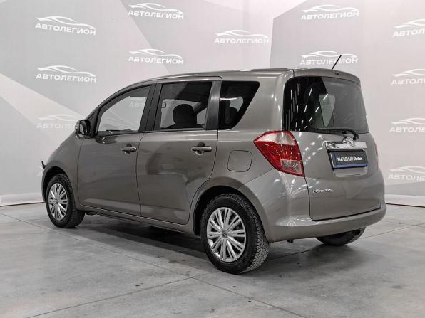 Toyota Ractis I с пробегом 2005 года, цена 550 000 рублей, 202500 км, хэтчбек, Автокод Объявления