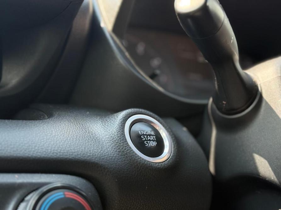 Toyota Yaris IV Омск  - изображение 16