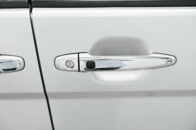 Toyota ISis I Рестайлинг с пробегом 2012 года, цена 1 100 000 рублей, 221686 км, компактвэн, Автокод Объявления