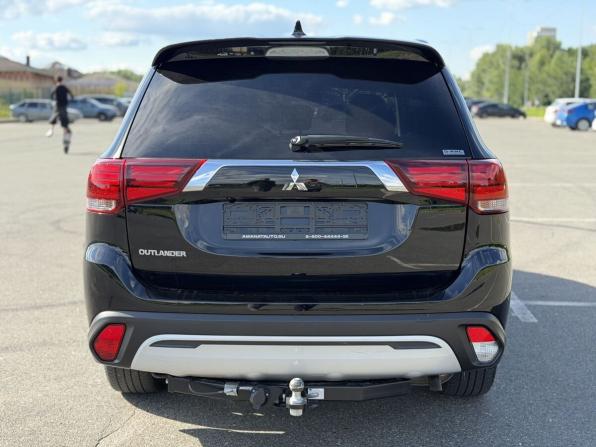 Mitsubishi Outlander III Рестайлинг 3 с пробегом 2021 года, цена 2 700 000 рублей, 23473 км, внедорожник, Автокод Объявления
