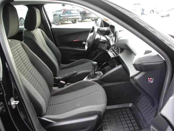 Peugeot 2008 II с пробегом 2021 года, цена 1 890 000 рублей, 77000 км, внедорожник, Автокод Объявления