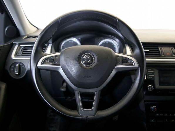 Skoda Rapid I с пробегом 2017 года, цена 825 000 рублей, 195471 км, лифтбек, Автокод Объявления