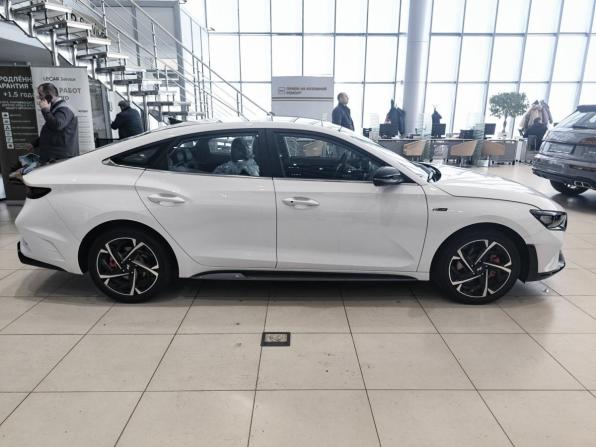 Hyundai Lafesta I Рестайлинг с пробегом 2025 года, цена 2 990 000 рублей, 72 км, седан, Автокод Объявления