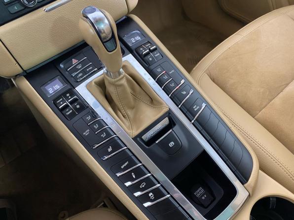 Porsche Macan I с пробегом 2015 года, цена 3 069 000 рублей, 165570 км, внедорожник, Автокод Объявления