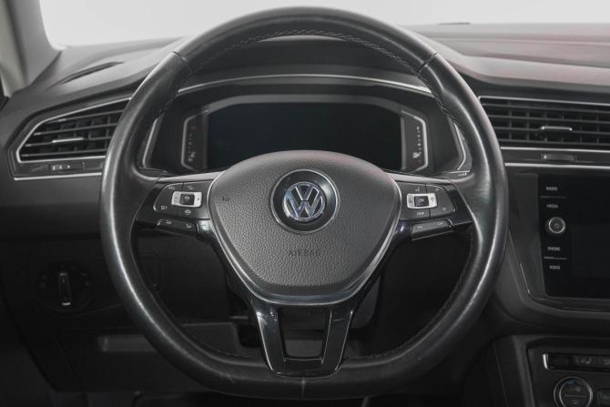 Volkswagen Tiguan II с пробегом 2019 года, цена 2 699 000 рублей, 169000 км, внедорожник, Автокод Объявления