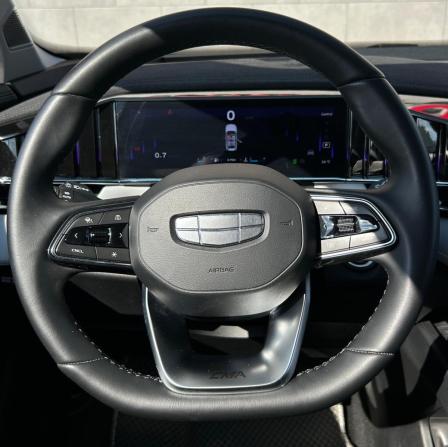 Geely Atlas II с пробегом 2023 года, цена 2 690 000 рублей, 43786 км, внедорожник, Автокод Объявления