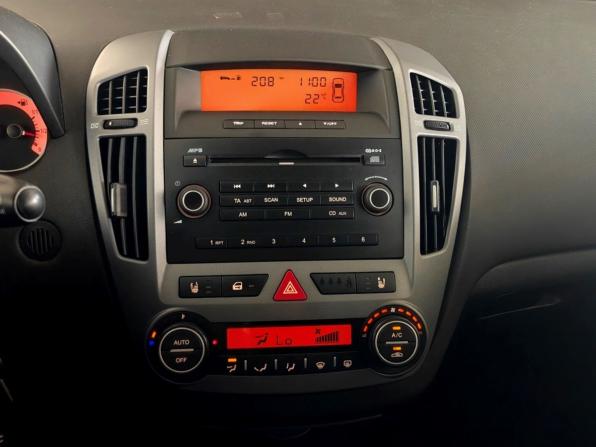 Kia Ceed I с пробегом 2008 года, цена 626 000 рублей, 259200 км, хэтчбек, Автокод Объявления