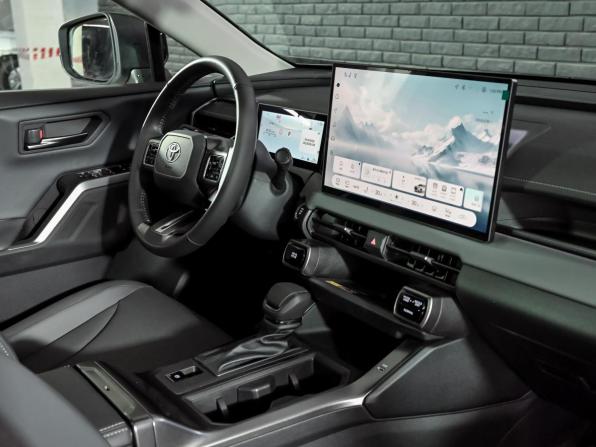 Toyota RAV4 VI (XA60) с пробегом 2025 года, цена 4 490 000 рублей, 33 км, внедорожник, Автокод Объявления