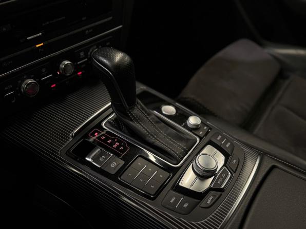 Audi A6 IV (C7) Рестайлинг с пробегом 2015 года, цена 1 739 000 рублей, 240890 км, седан, Автокод Объявления