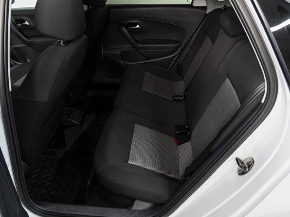 Volkswagen Polo V с пробегом 2015 года, цена 990 000 рублей, 114438 км, седан, Автокод Объявления