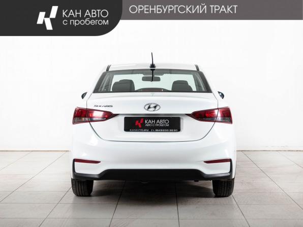 Hyundai Solaris II с пробегом 2017 года, цена 782 000 рублей, 219400 км, седан, Автокод Объявления