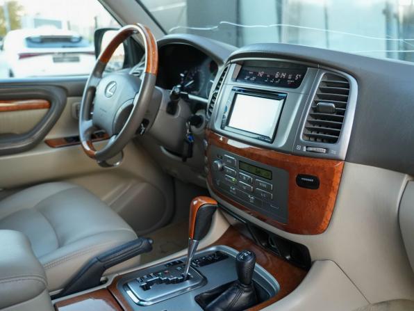 Lexus LX II Рестайлинг с пробегом 2006 года, цена 2 000 000 рублей, 427262 км, внедорожник, Автокод Объявления