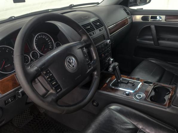 Volkswagen Touareg I Рестайлинг с пробегом 2008 года, цена 1 219 900 рублей, 250000 км, внедорожник, Автокод Объявления