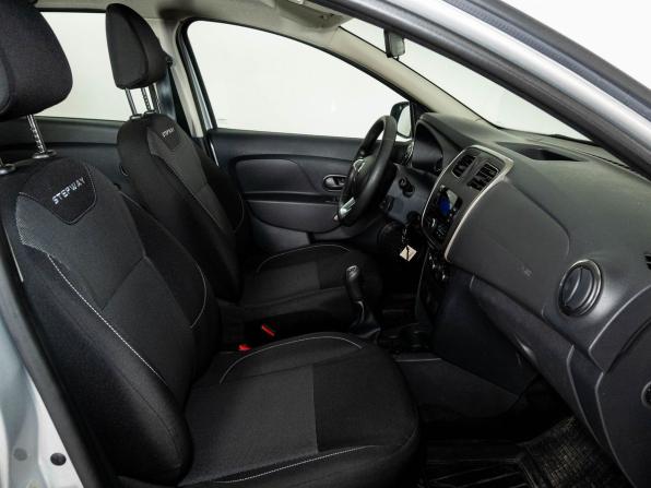 Renault Sandero II Рестайлинг с пробегом 2020 года, цена 1 374 000 рублей, 41221 км, хэтчбек, Автокод Объявления