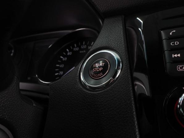 Nissan Qashqai II с пробегом 2016 года, цена 1 449 000 рублей, 176756 км, внедорожник, Автокод Объявления