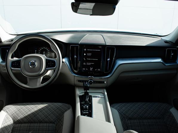Volvo XC60 II с пробегом 2018 года, цена 3 200 000 рублей, 119441 км, внедорожник, Автокод Объявления